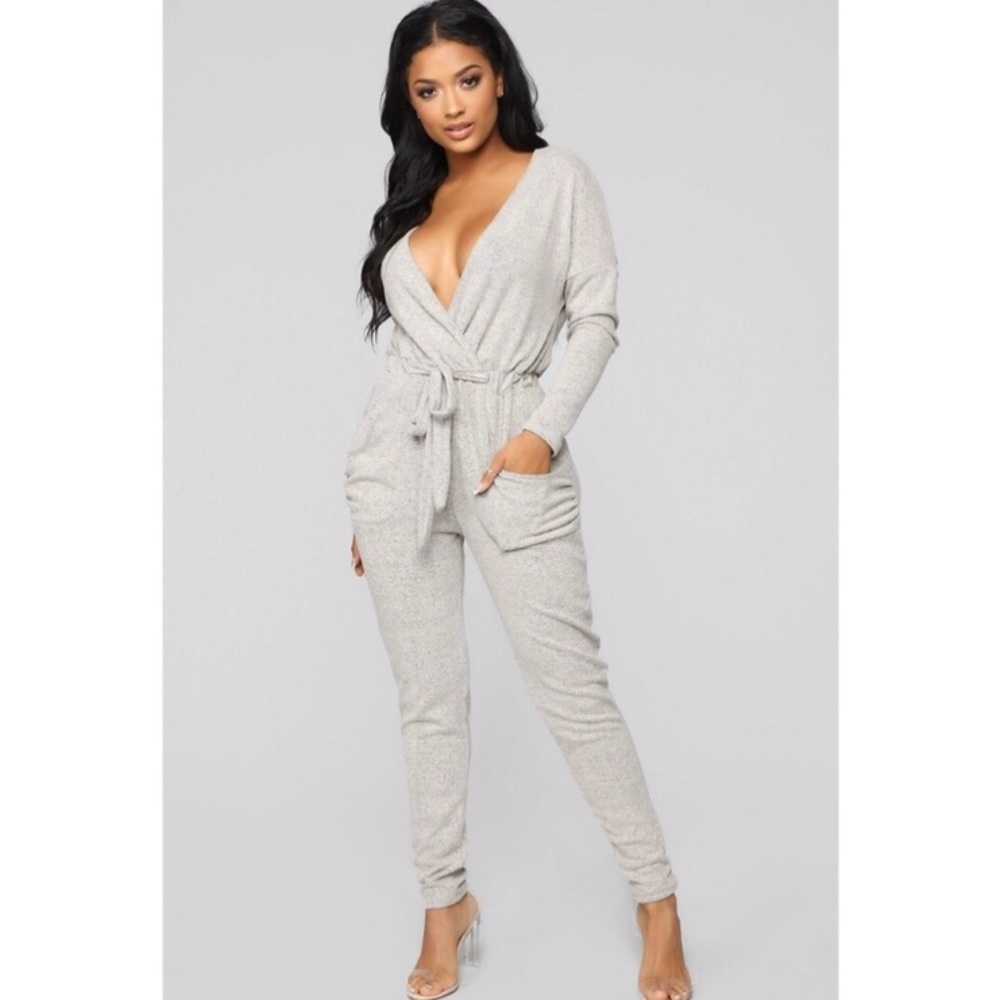 Never Worn! Fashion Nova Jumpsuit